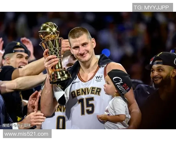 美媒发问：MVP你选谁？约基奇or亚历山大or东契奇？